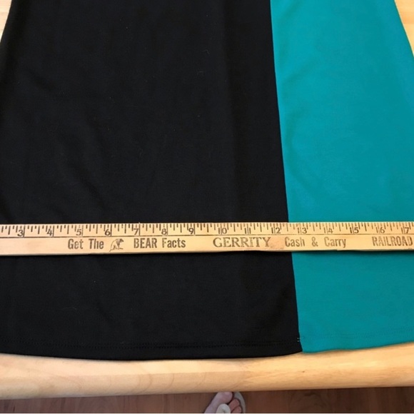 Block color work dress - Picture 5 of 5